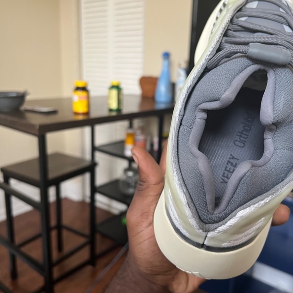 Yeezy 700 v3 Size 13 “Fade Salt” main image 4